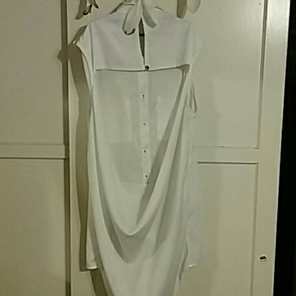 Blouse backless - Picture 2 of 2